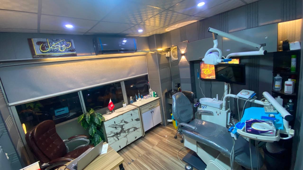 Well-organised, fully-equipped workstations